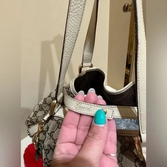 Authentic Gucci Abbey GG Brown Canvas White Leather Handbag - Picture 7 of 15